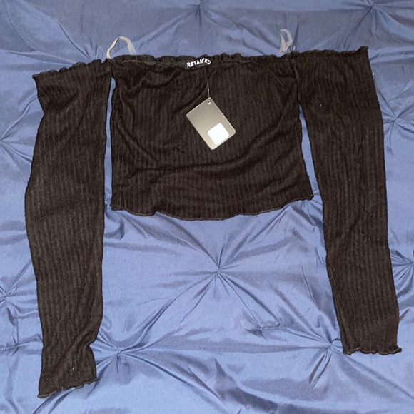 Off the shoulder cropped shirt - Picture 1 of 4